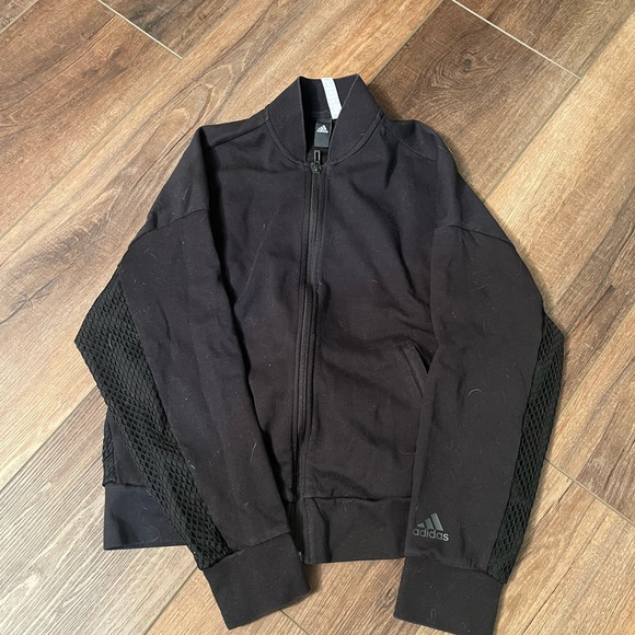 Adidas sweater - Picture 1 of 3